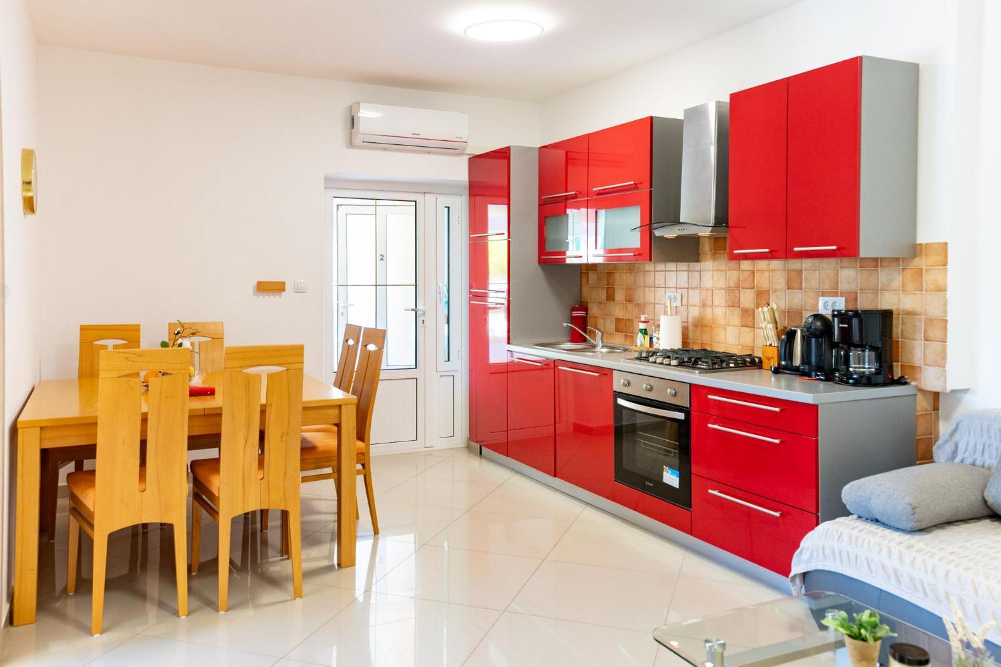 Foric Apartments With Outdoor Heated Pool 拉布 外观 照片